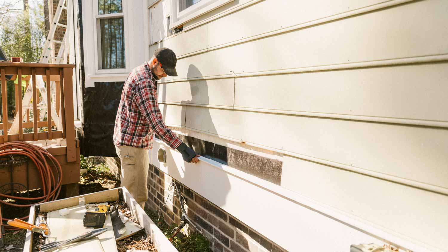 Cost to Replace Siding in 2025
