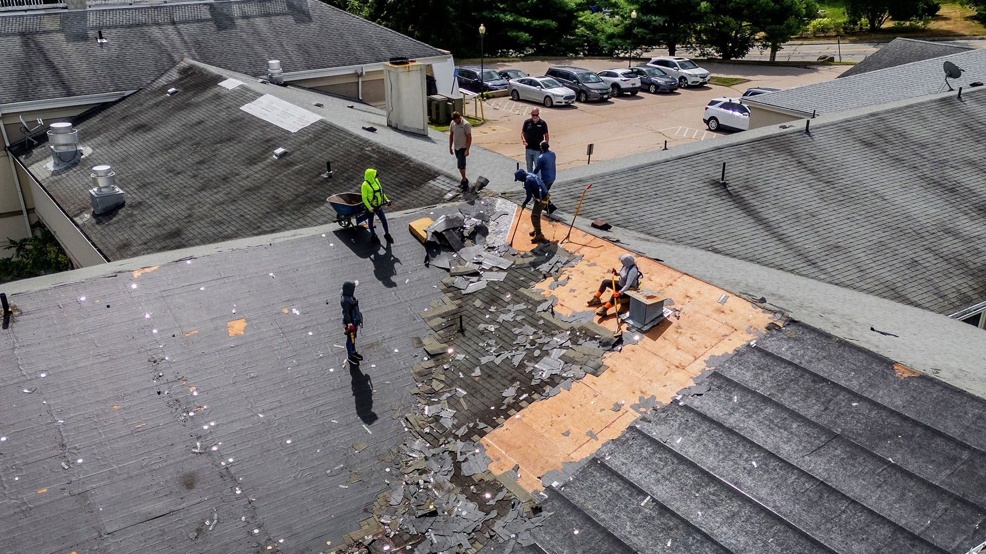 DOES HOME INSURANCE COVER ROOF DAMAGE IN AYER, MA? WHAT EVERY HOMEOWNER NEEDS TO KNOW